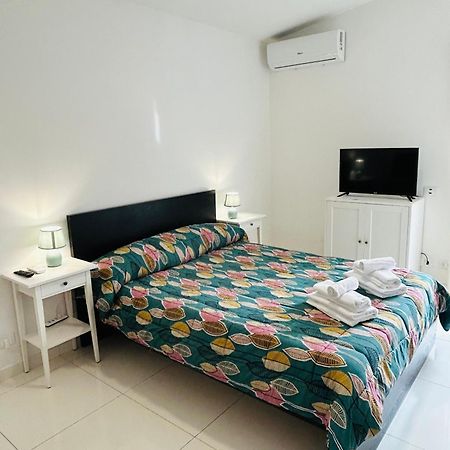 Bed and Breakfast The House Fiera Di Roma Aeroporto Fiumicino Понте-Галерия Экстерьер фото