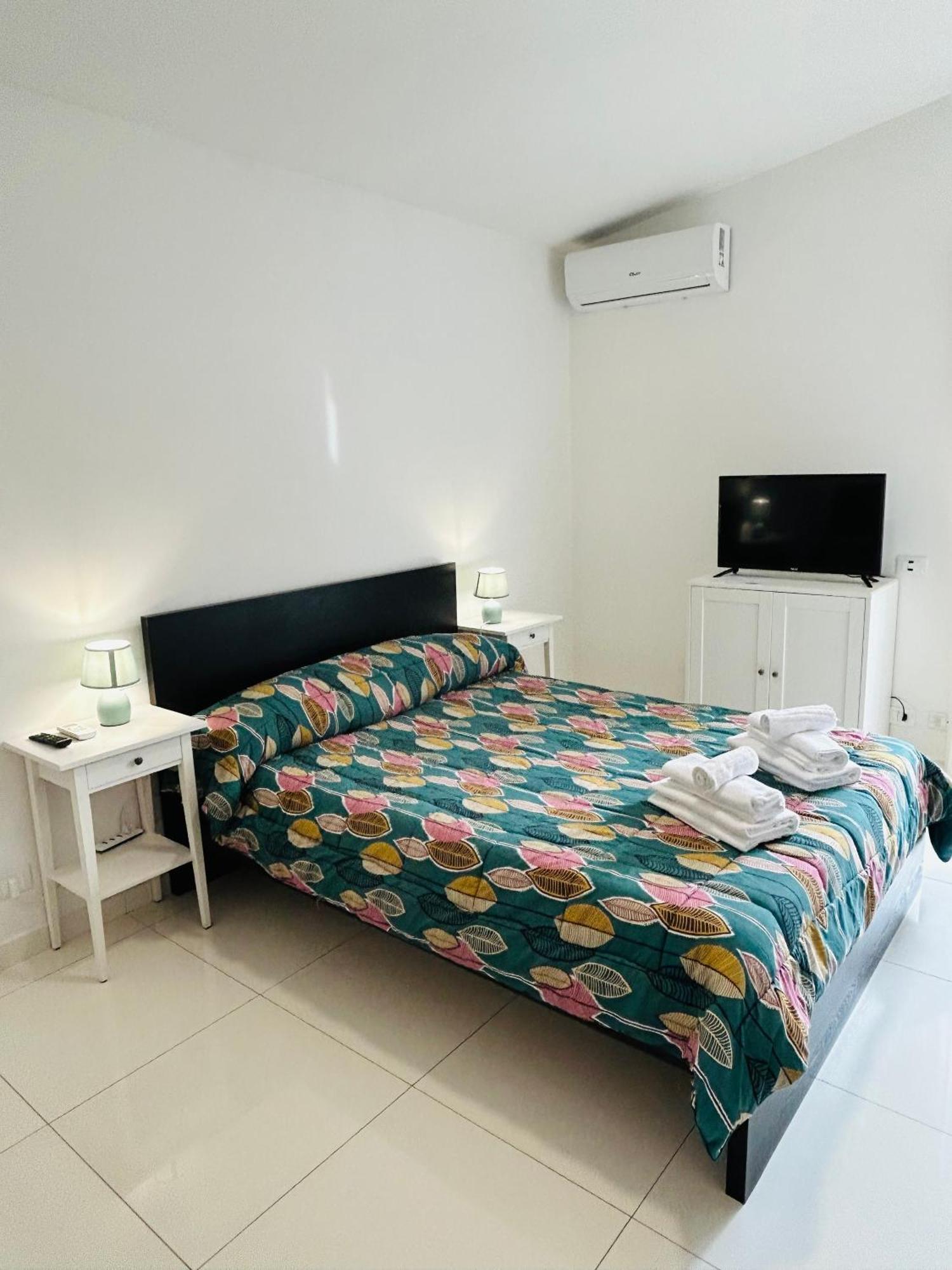 Bed and Breakfast The House Fiera Di Roma Aeroporto Fiumicino Понте-Галерия Экстерьер фото